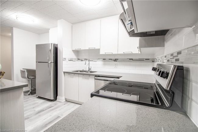 8 - 6287 O'neil St, House attached with 2 bedrooms, 1 bathrooms and null parking in Niagara Falls ON | Image 7
