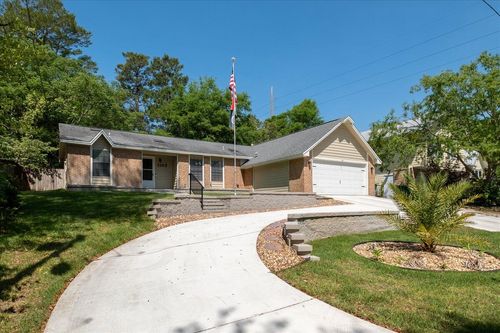 1102 Phyllis Ave, Niceville, FL, 32578-3251 | Card Image
