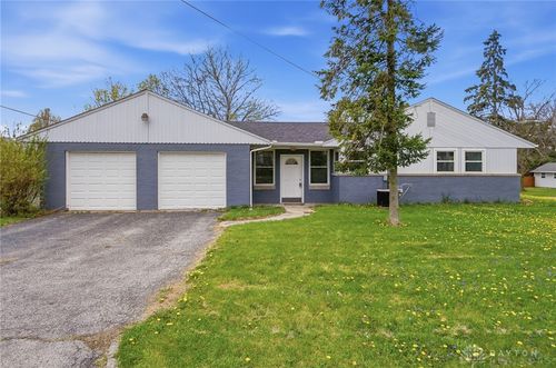 818 Brookwood Dr, Bellefontaine, OH, 43311-2821 | Card Image