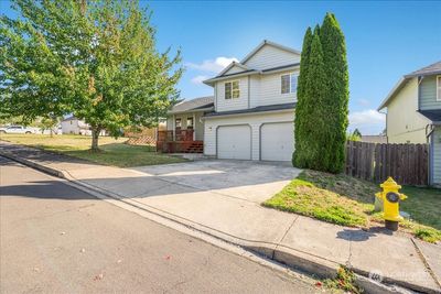 1922 Nw 26th Avenue, House other with 4 bedrooms, 2 bathrooms and 2 parking in Camas WA | Image 2