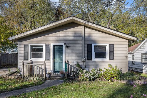 112 N High St, Leslie, MI, 49251-9411 | Card Image