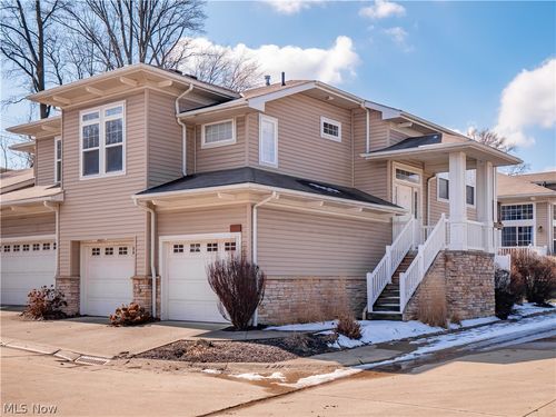 5820 Red Rock Ct, Seven Hills, OH, 44131-2423 | Card Image