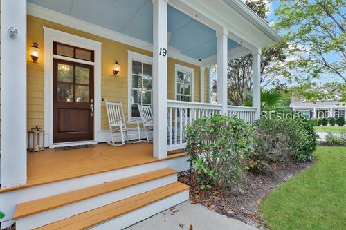 19 Mahalo Ln, Bluffton, SC, 29910-7869 | Card Image