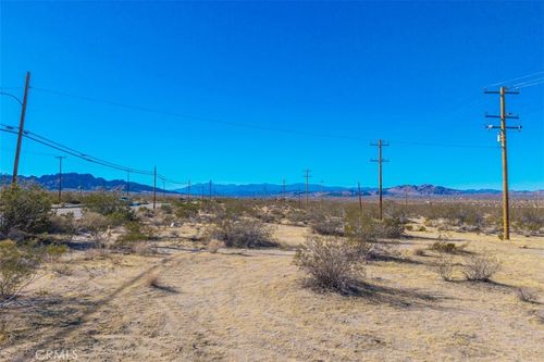 65810 29 Palms Hwy, Joshua Tree, CA, 92252-5212 | Card Image