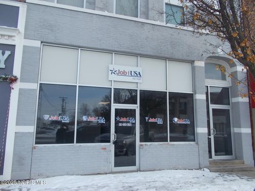 117 S Fulton St, Wauseon, OH, 43567-1351 | Card Image