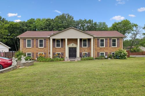 843 Percy Warner Blvd, Nashville, TN, 37205-4009 | Card Image