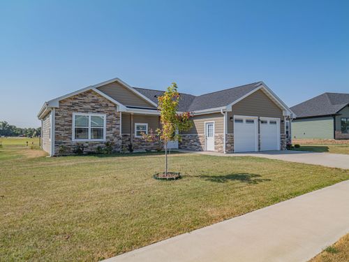 2105 Vinny Ave, Moberly, MO, 65270-4591 | Card Image