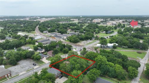520 E Brockett St, Sherman, TX, 75090-4712 | Card Image