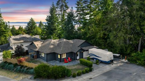 1501 Treetop Close, Crofton, BC, V0R1R0 | Card Image