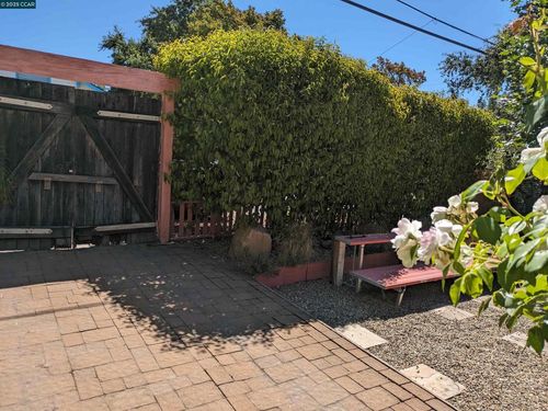 17190 Cedar Ave, Sonoma, CA, 95476-3316 | Card Image