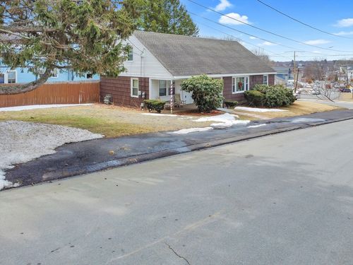 1 Macon Ave, Haverhill, MA, 01830-2717 | Card Image