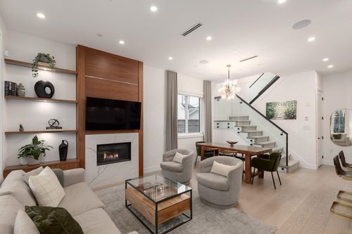 959 E 13th Ave, Vancouver, BC, V5T2L7 | Card Image