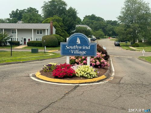 31-31 Carriage Dr, Milford, CT, 06460-7554 | Card Image