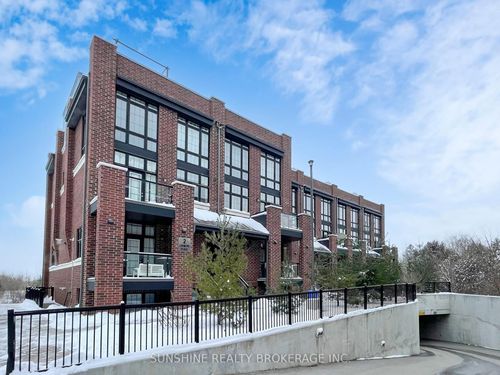 403-2 Linsmore Pl, Stouffville, ON, L4A4T4 | Card Image