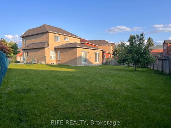 22 Ramsgate Crt, House other with 3 bedrooms, 3 bathrooms and 5 parking in Markham ON | Image 16