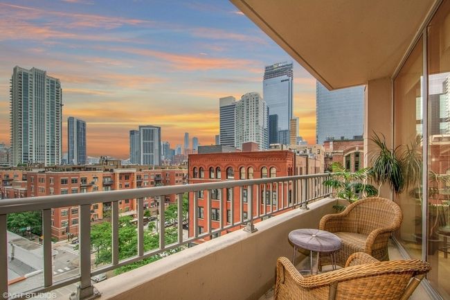 APT-706 - 200 N Jefferson St, Home with 1 bedrooms, 2 bathrooms and 1 parking in Chicago IL | Image 11