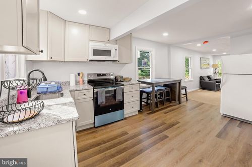 880 Baltimore Annapolis Blvd, SEVERNA PARK, MD, 21146-4732 | Card Image