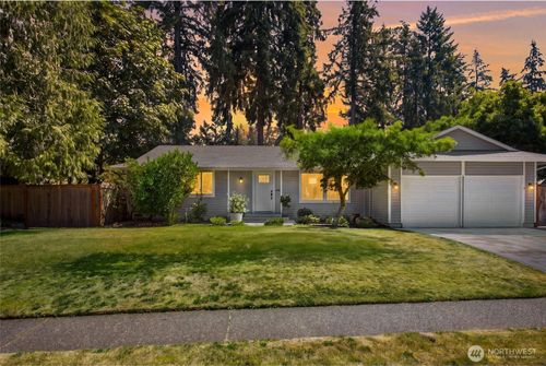11815 Ne 143rd Street, Kirkland, WA, 98034 | Card Image