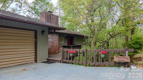 51-396 Winding Way Drive, Franklin, NC, 28734 | Card Image