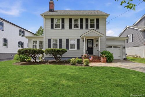 17 Norman Ave, Amityville, NY, 11701-4206 | Card Image