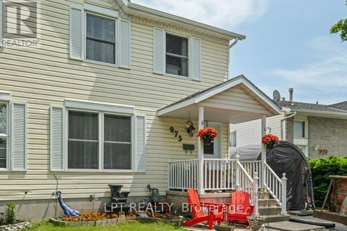 975 Warburton Cres, Kingston, ON, K7M8L1 | Card Image