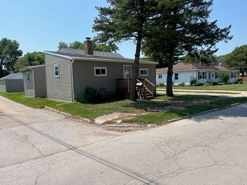 915 W Superior St, Ottawa, IL, 61350-1849 | Card Image