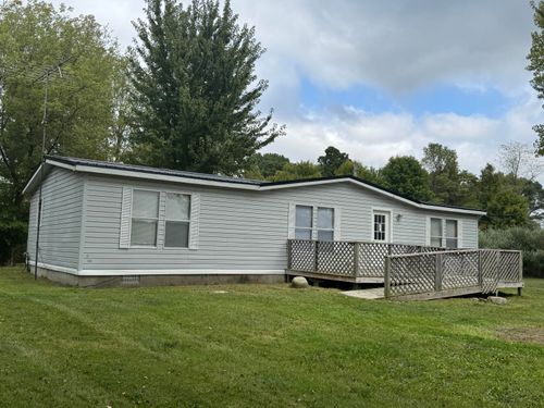 6685 Black Lake Rd, Eau Claire, MI, 49111-9628 | Card Image