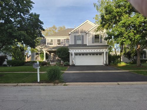 N775 W Curtis Square, Geneva, IL, 60134 | Card Image