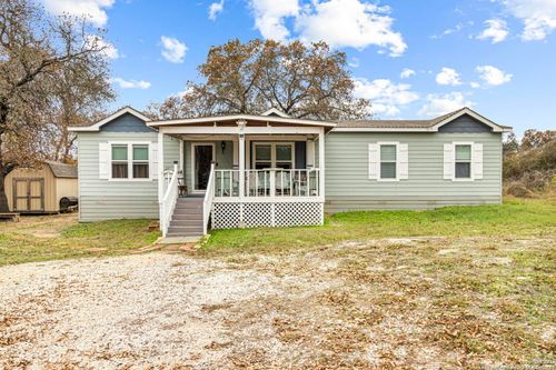 210 Rhonda Dr, Lytle, TX, 78052-3835 | Card Image