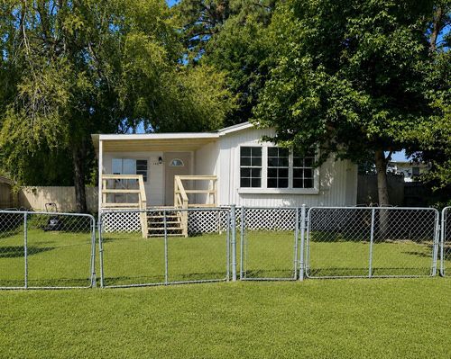 142 Aspen, Livingston, TX, 77351-3489 | Card Image