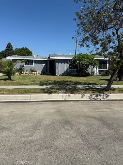 1323 W Goodhue Ave, Anaheim, CA, 92802-2136 | Card Image