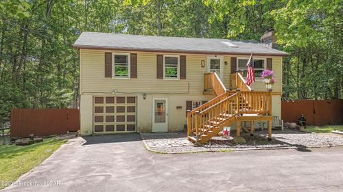 15 Whisper Dr, White Haven, PA, 18661-2827 | Card Image