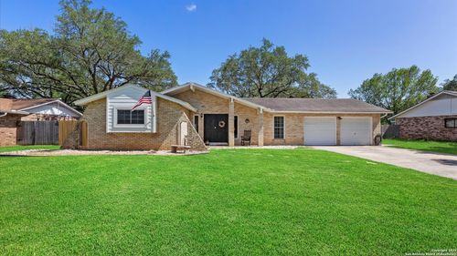 1703 Redwood St, Seguin, TX, 78155-5243 | Card Image