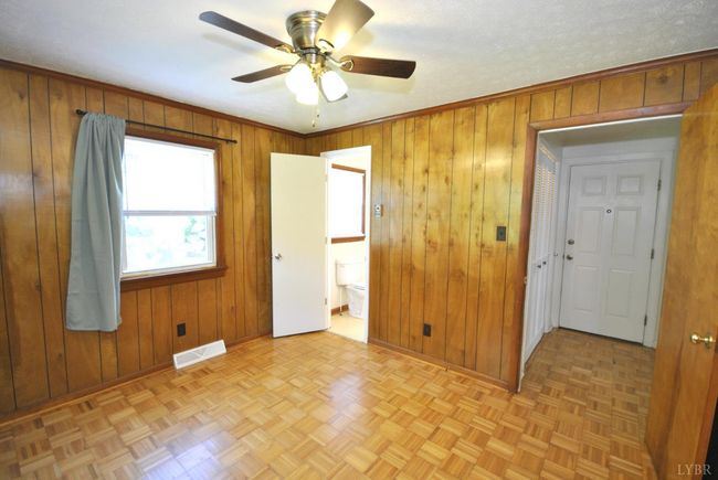 112 Half Moon Ln, House other with 3 bedrooms, 3 bathrooms and null parking in Rustburg VA | Image 23