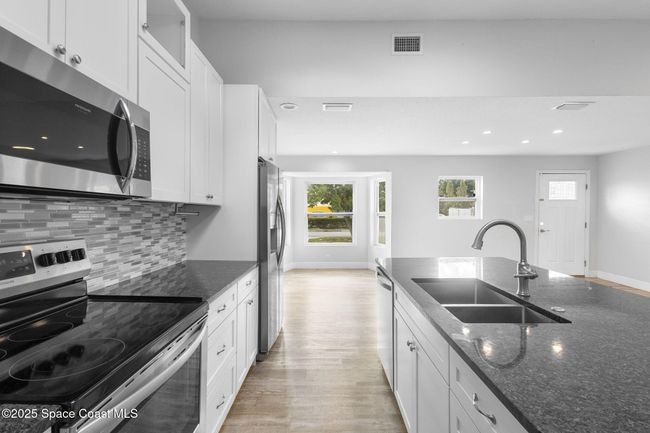 120 Cascade Ave Se, House other with 4 bedrooms, 2 bathrooms and null parking in Palm Bay FL | Image 9