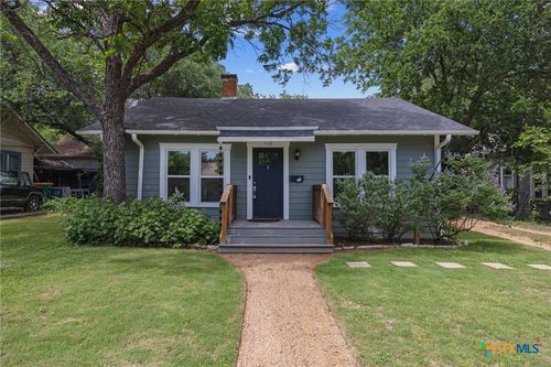 114 E 10th Ave, Belton, TX, 76513-2660 | Card Image
