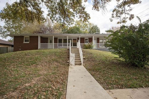 2166 S Valleyroad Ave, Springfield, MO, 65804-2551 | Card Image