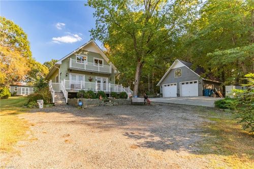 6707 Chadmoor Ct, Greensboro, NC, 27406-8838 | Card Image