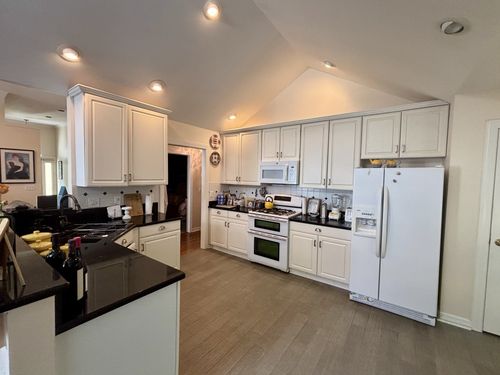 2549 Devon Valley Dr, Nashville, TN, 37221-3155 | Card Image