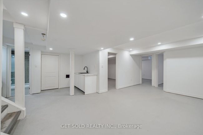 1 Mckie Crt, House other with 7 bedrooms, 4 bathrooms and 8 parking in Ajax ON | Image 40