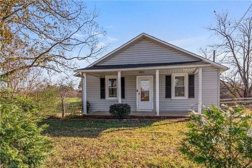 9589 Nc 268, Elkin, NC, 28621-8776 | Card Image