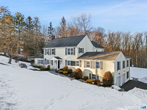 72 Barclay Dr, Stamford, CT, 06903-4312 | Card Image
