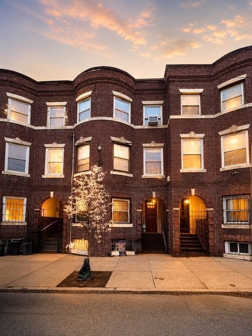 3-101 Cedar St, Boston, MA, 02119-3742 | Card Image