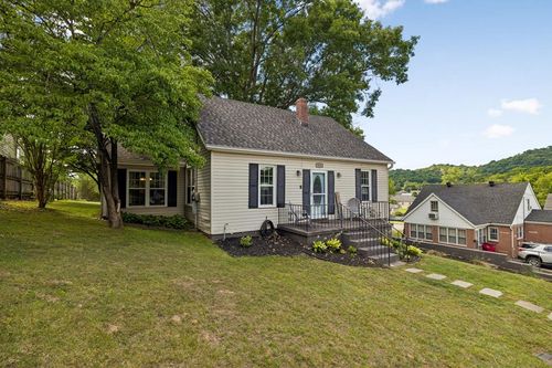 313 Cullum St, Carthage, TN, 37030-1301 | Card Image