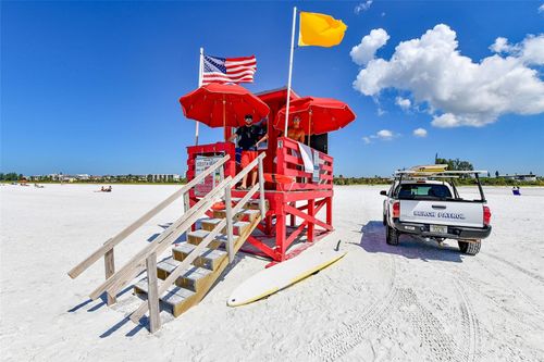 1583 Hansen St, Sarasota, FL, 34231-3513 | Card Image