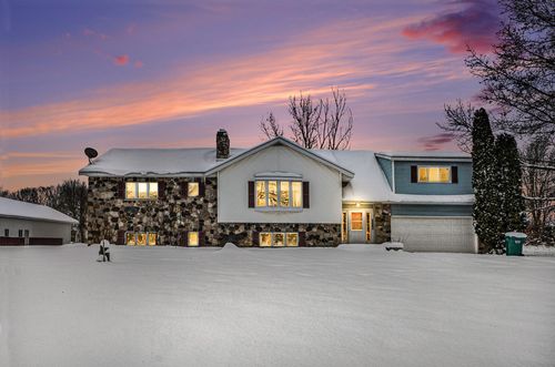 1760 Tumbleweed Dr, Dorr, MI, 49323-9561 | Card Image