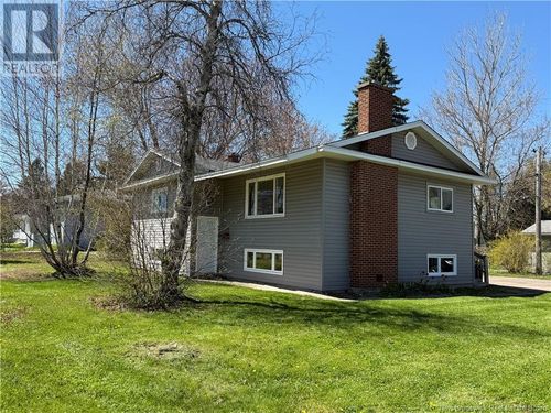 175 Sussex Ave, Riverview, NB, E1B3A8 | Card Image