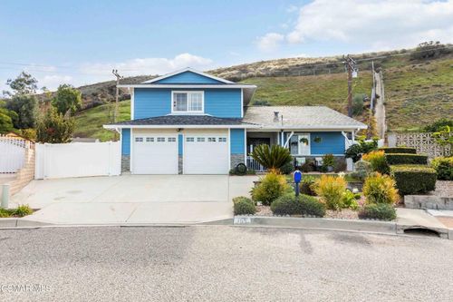 705 Wishard Ave, Simi Valley, CA, 93065-5675 | Card Image