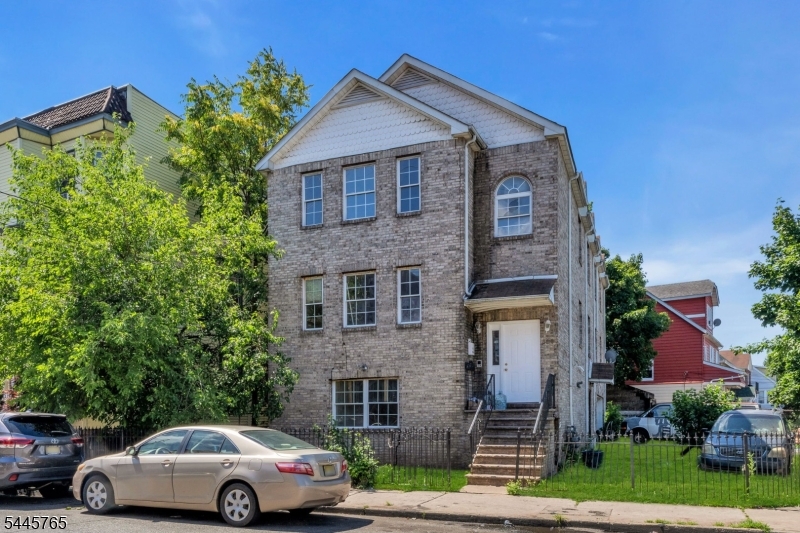 Residential Income in Newark City 2