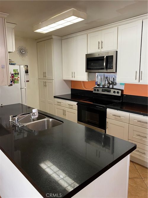 319-5334 Lindley Ave, Encino, CA, 91316-4367 | Card Image